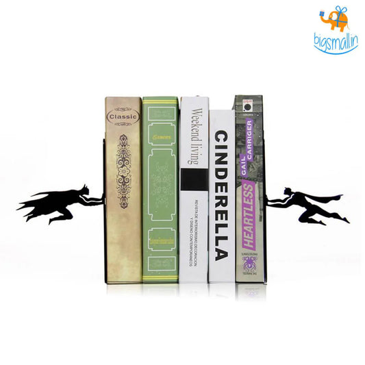 Ezeli Rakipler Karşı Karşıya Kitap Tutucu