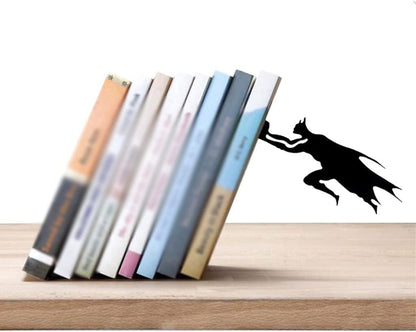 Gece Muhafızı Mıknatıslı Kitap Tutucu Dekor